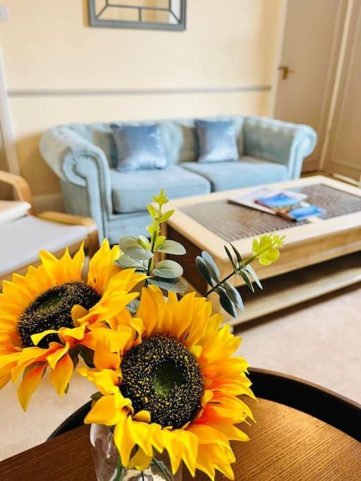 Ilkley Studio Apartment Bagian luar foto